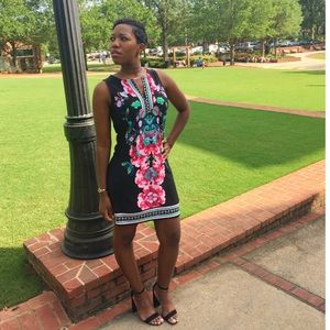 New York & Company COTTON SPLIT-NECK SHIFT DRESS